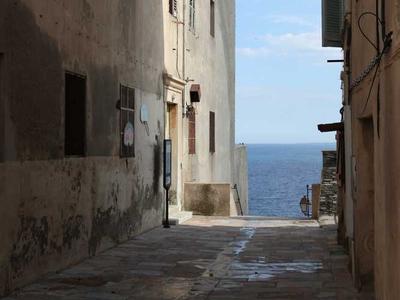 How To Write a Kick-Ass Love Scene